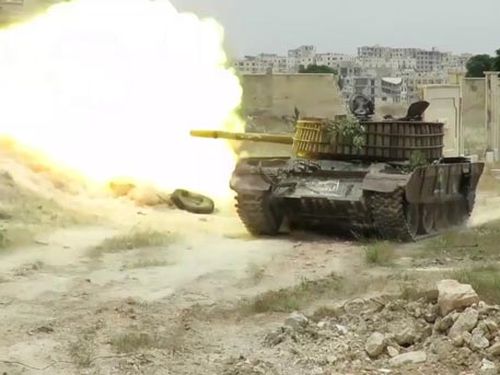 Терористите публикуваха кадри от танкова атака по Алепо в Сирия (ВИДЕО)  