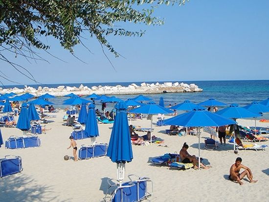 Внимание, летовници! Гърция надува цените за лятото
