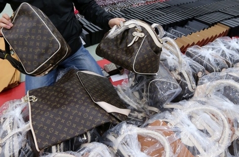 Търговка на чанти претърпя пълен крах в Златните 