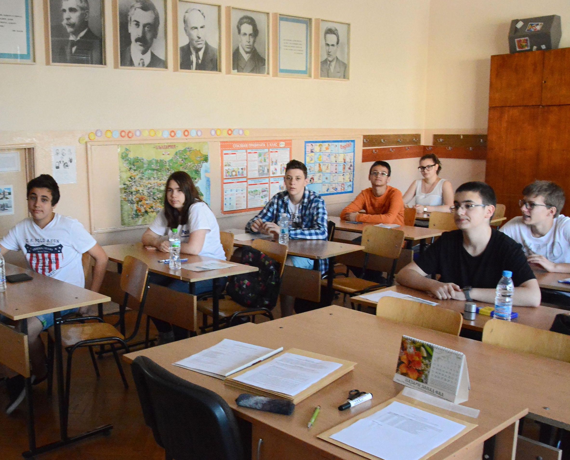 Изтеглиха матурата по български език и литература