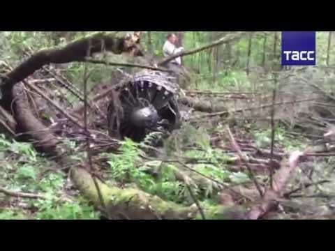 Су-27 от "Русские витязи" се разби край Москва, пилот го отклони от селце и загина (ВИДЕО)