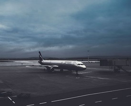 Драма във въздуха! Потресен пътник в самолет: Бяхме „толкова близо до смъртта”