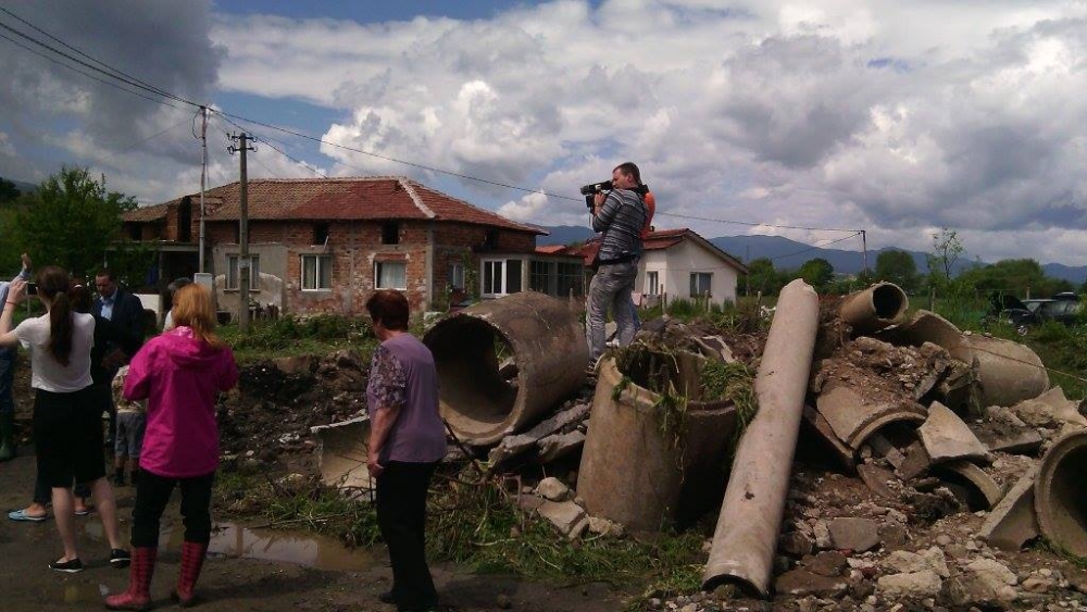 Апокалипсисът в Карловско продължава (СНИМКИ)