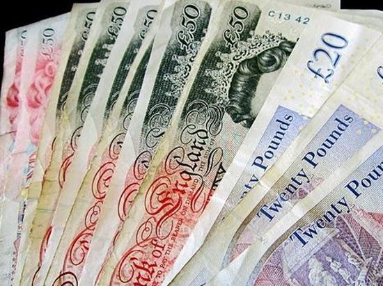 Исторически минимум: Британският паунд падна под 1.35 долара 