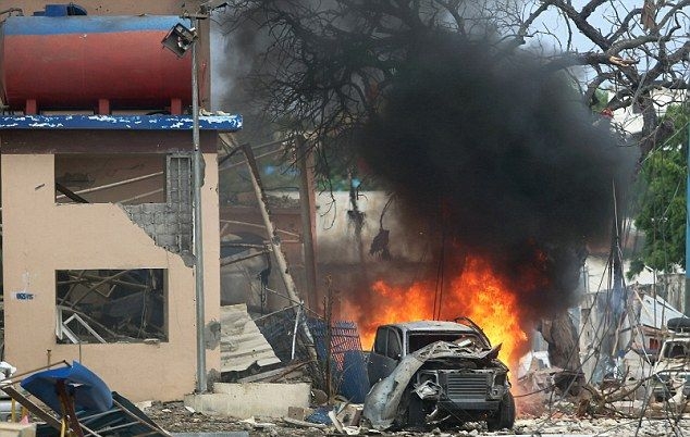 Заложническата драма с терористите в Сомалия приключи най-малко със 17 трупа (СНИМКИ/ВИДЕО)