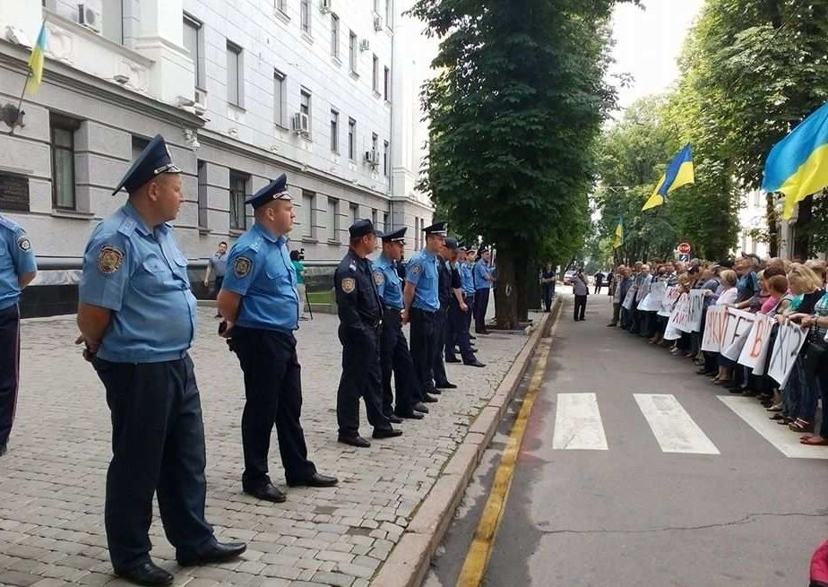 Репортаж от Украйна: В Европа знаят ли, че ни закриват завода? (СНИМКИ/ВИДЕО) 