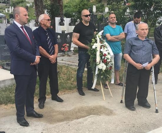 Скандално! Свещеник отказа да отслужи панихидата на убити български офицери в Босилеград