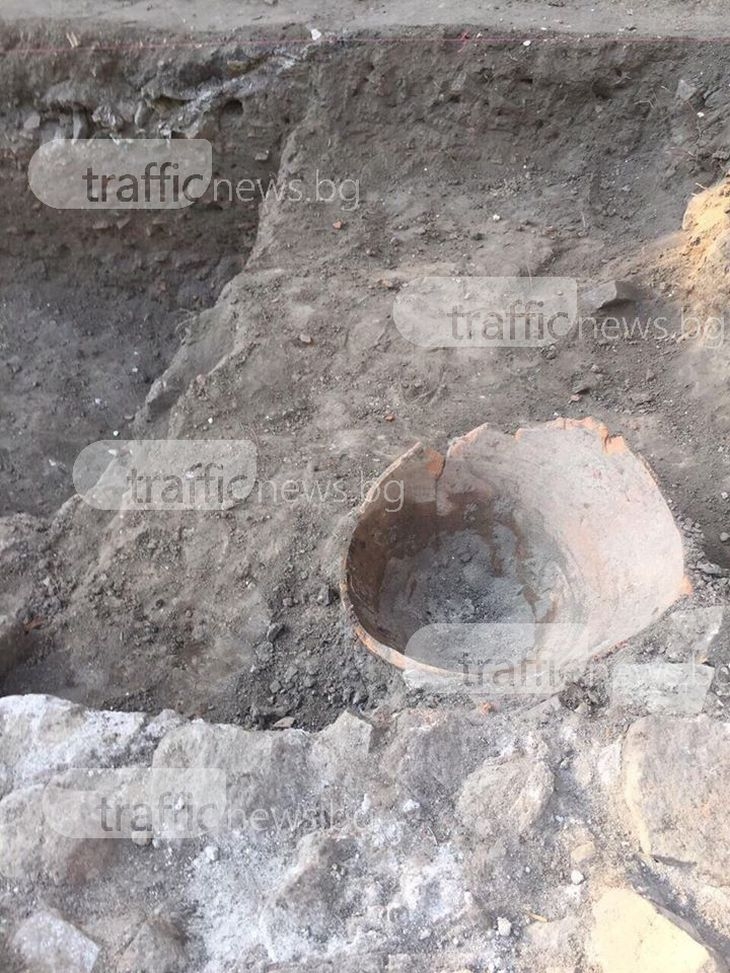 Откриха древни артефакти в Стария град в Пловдив (СНИМКИ)