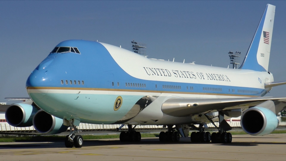 Стрелбата в САЩ е във военновъздушната база със самолета на Обама