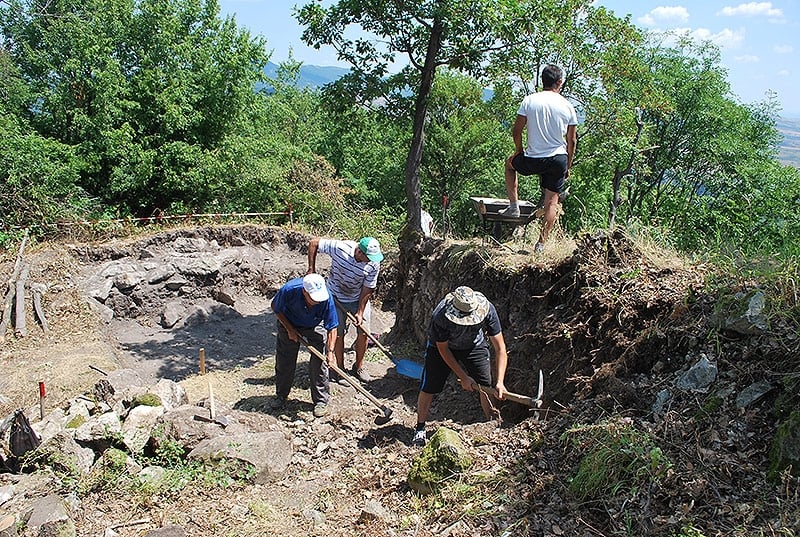 Откриха храм и гробници край Хасково от времето на Троянската война