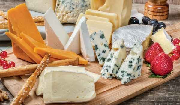 Много важни съвети за сервиране и съхранение на сирене