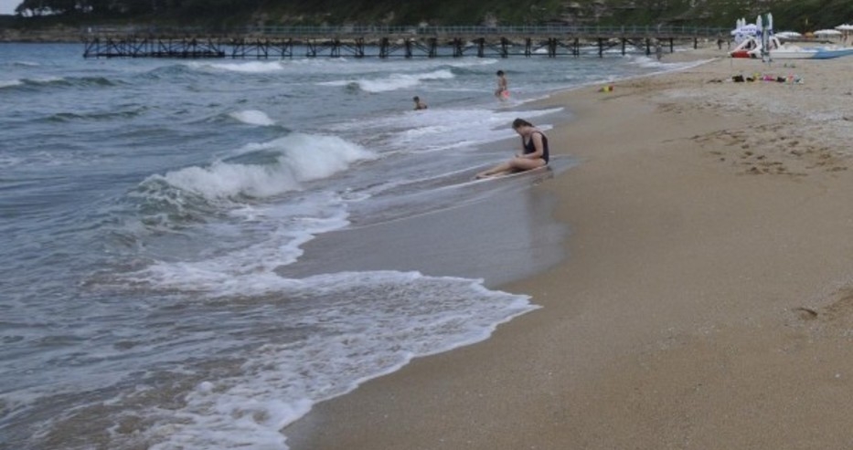 Извънредно в БЛИЦ! Страшна трагедия с малко дете на Южния плаж във Варна!