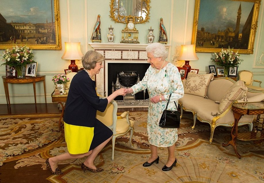 Официално! Тереза Мей е новият премиер на Великобритания (СНИМКИ/ВИДЕО)