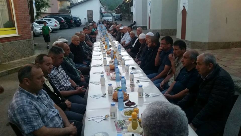 Само в "ШОУ"! Тъпани огласят Рамазана в Ардино, а крадци обраха даренията в джамията на Хасково