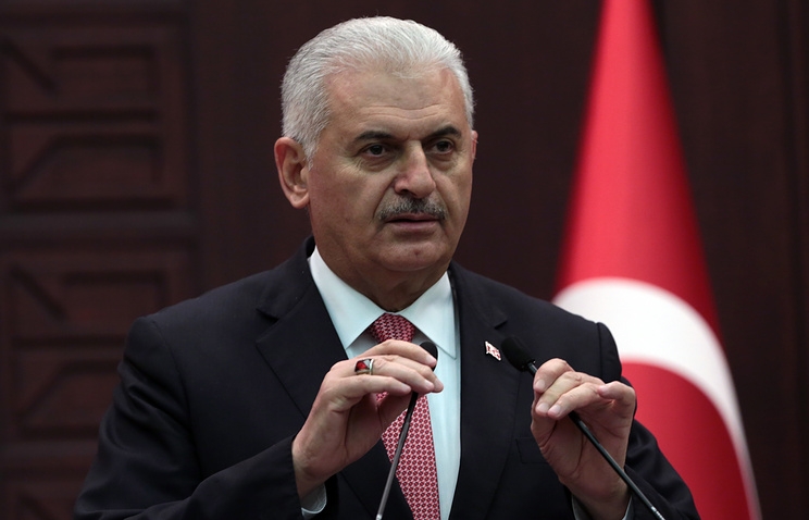 Турският премиер разпореди на военните да свалят авиацията, отвлечена от превратаджиите