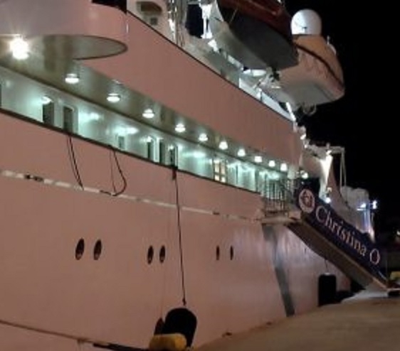 Заради събитията в Турция, саудитски принц акостира с яхтата на Онасис на гръцки остров