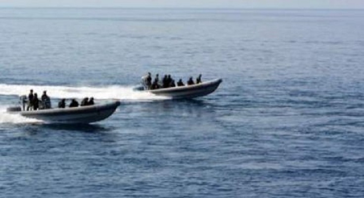 Напрежение в Егейско море! Лодки от Турция пътуват към Гърция, турски изтребители F-16 ги спират