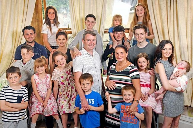 Най-многолюдното английско семейство се сдоби с 19-о бебе