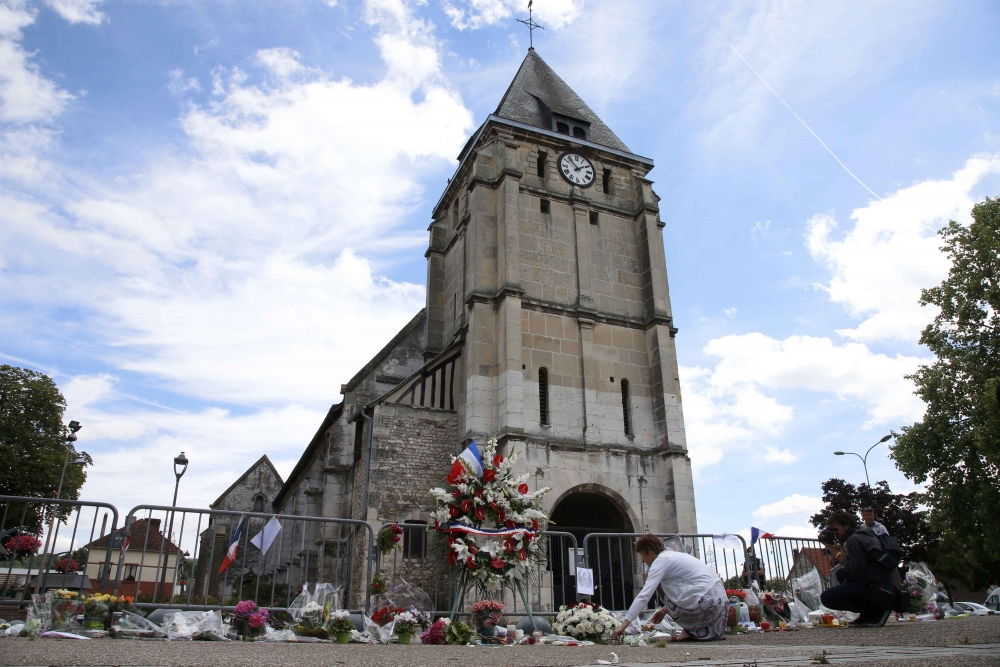 Арестуваха трети заподозрян за клането в църквата във Франция