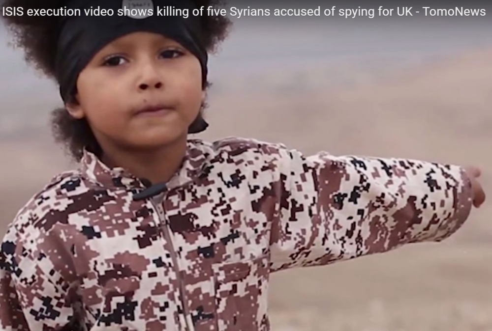 "Ислямска държава" подготвя деца за "следващото поколение" терористи (ВИДЕО 18+)