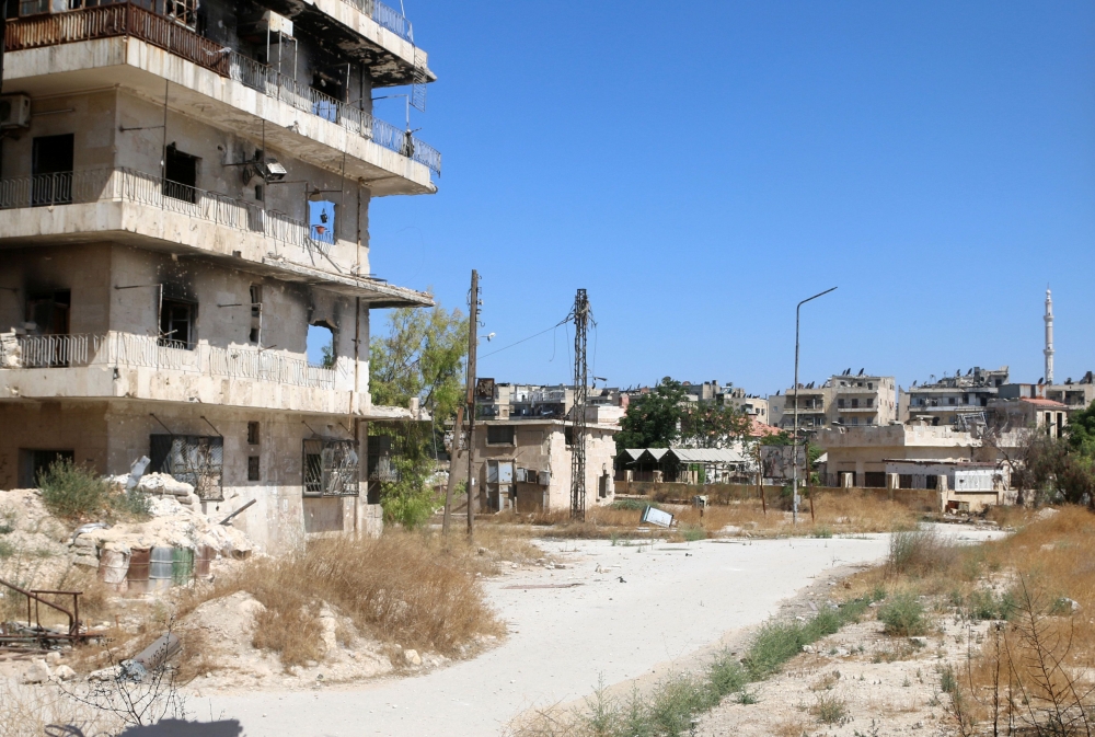 Мирни жители на Алепо се измъкнаха от обсадения град по тайни канали (ВИДЕО)