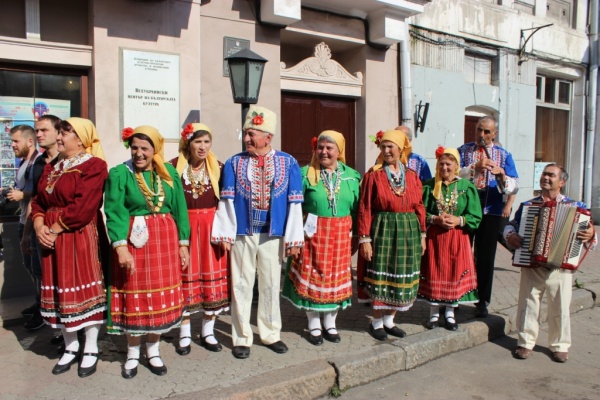 Българите в Украйна към Порошенко: Щом ще има автономия за татарите и ние искаме! 