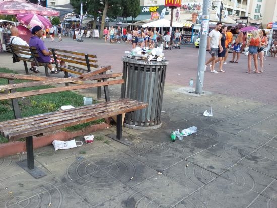 Само в БЛИЦ! Курортът на богатите - Слънчев бряг, заприлича на сметище (СНИМКИ)