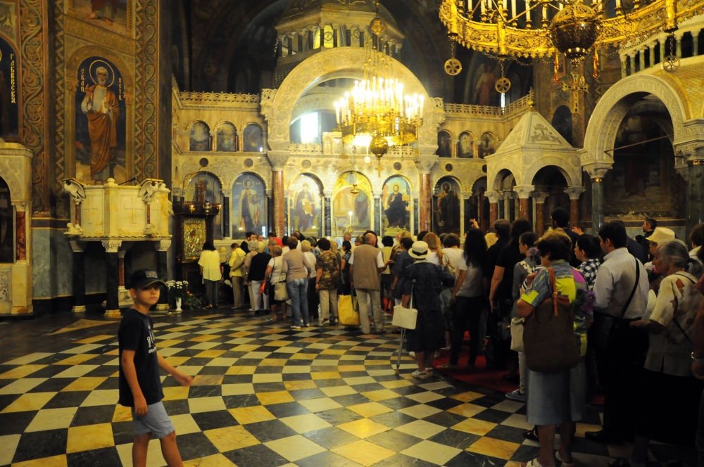 Над 75% от българите ходят на църква или храм по време на празничните си пътувания