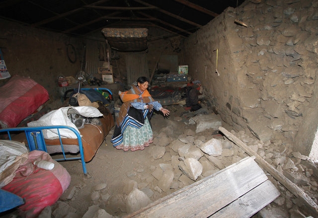 Девет са погребани под руините след земетресението в Перу (СНИМКИ/ВИДЕО)