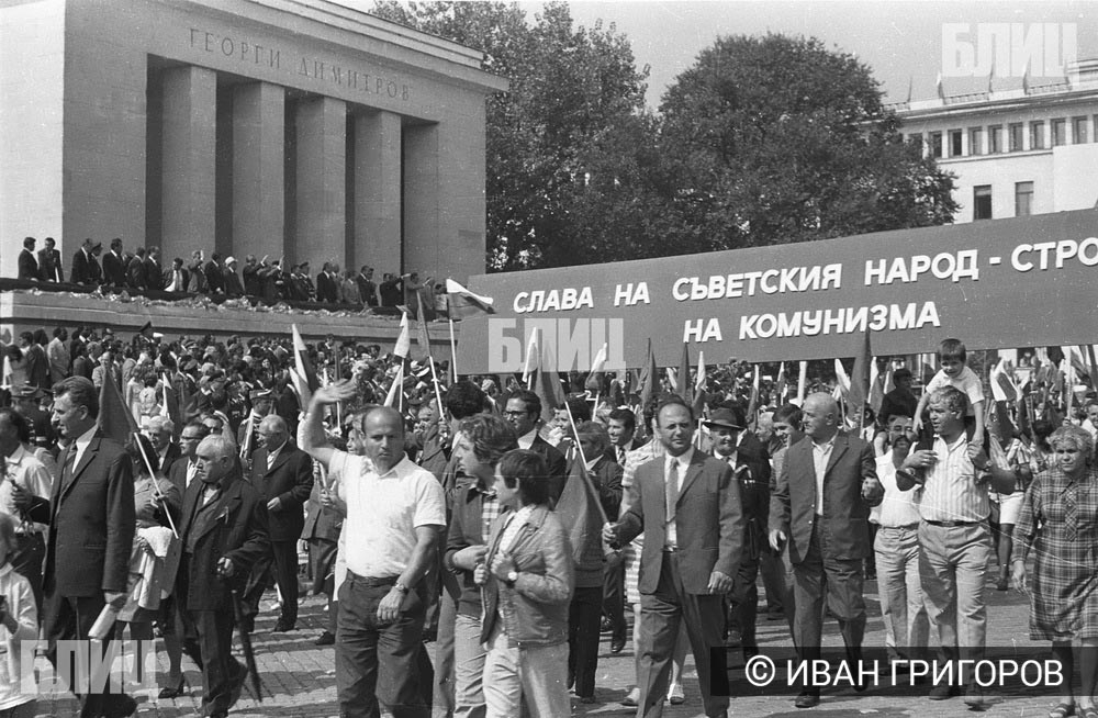 Операция "Мавзолей": Преди 17 години цяла седмица взривяват гробницата на Георги Димитров (УНИКАЛНИ СНИМКИ)