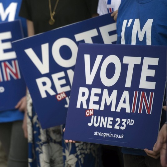 The Independent: Жалба срещу „Брекзит“ може да провали графика на Тереза Мей за преговори с ЕС
