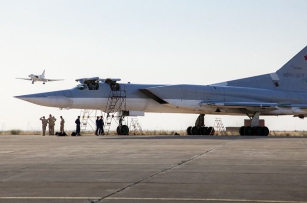 Защо помолиха Русия да изведе бойната си авиация от Иран