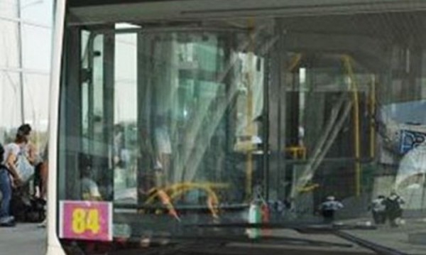 Извънредно! Жена засече  автобус 84 и предизвика тежка катастрофа на летището! 