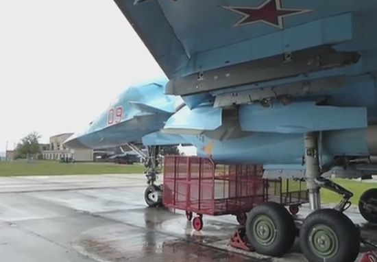 „Патенцето” отива по задачи: кадри от старта на двигателите на Су-34 (ВИДЕО)  