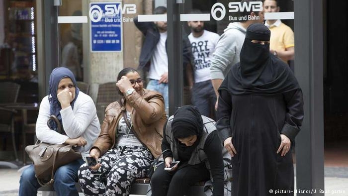 Репортаж: Нищо немско не остана в Бон, всичко вече е арабско