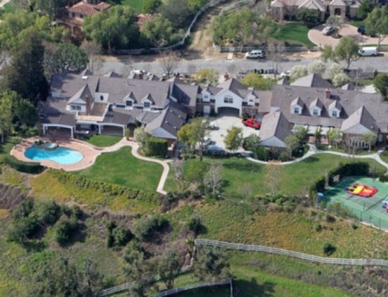Богаташи крият имоти от Google Maps, ето как