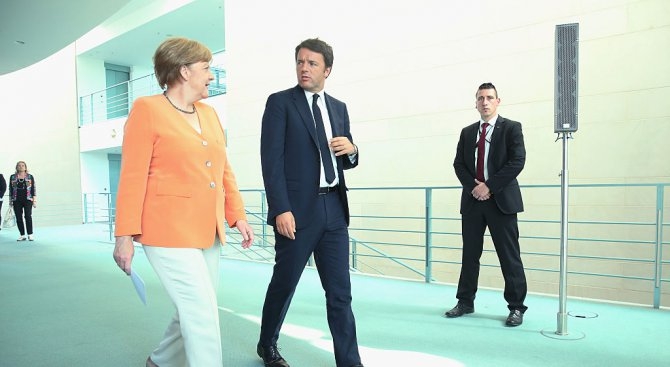 Меркел и Ренци се срещнаха на много любопитно място!