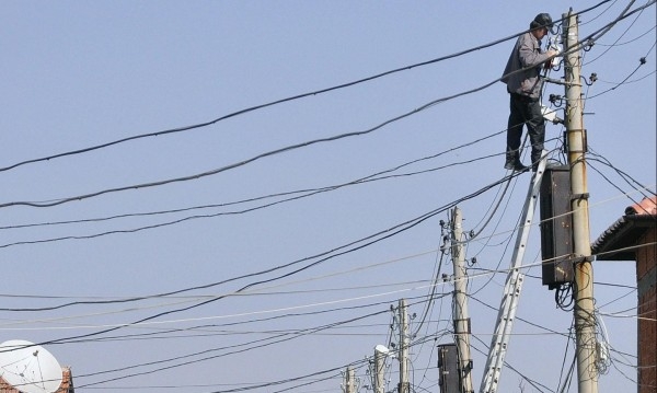 Нагла кражба на кабел остави без ток 200 домакинства в столицата