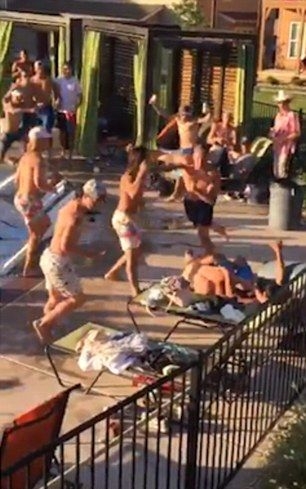 Мъже си спретнаха масов бой около басейн по време на парти (СНИМКИ/ВИДЕО 18+)