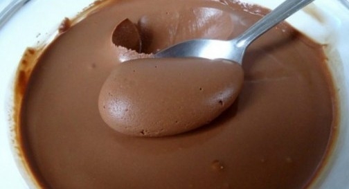 Вкусен и безвреден домашен шоколад, с който децата се тъпчат до пръсване