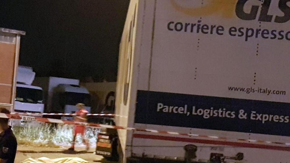 Трагедия в Пиаченца! Камион се вряза в тълпа демонстранти, има жертви 