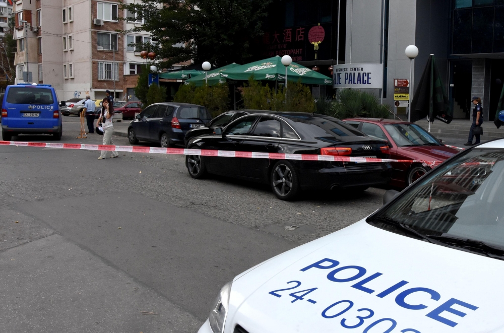 Ексклузивно! Стана ясно кой е простреляният сириец край мола в София! Нападателите му дошли с две лъскави коли 
