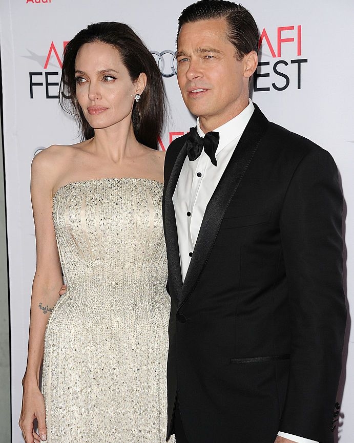 TMZ сензационно: Анджелина Джоли е подала документи за развод - не заради изневяра! 