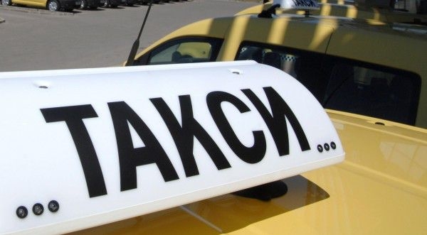 Пак агресия на пътя: Таксиджия смля шофьор на кръстовище в Пловдив