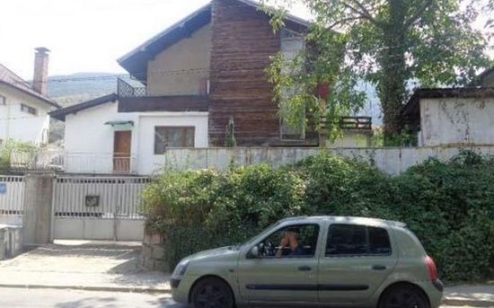 Двама руски посланици имат вили в Сапарева баня, арменският търси парцел, докато гостува на известен доктор 