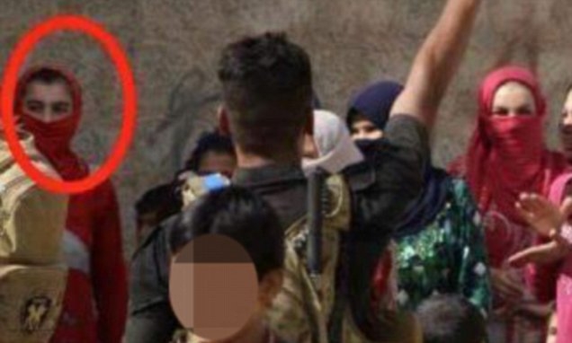 Уникално: Спипаха водещ терорист от "Ислямска държава" преоблечен като жена (СНИМКИ)