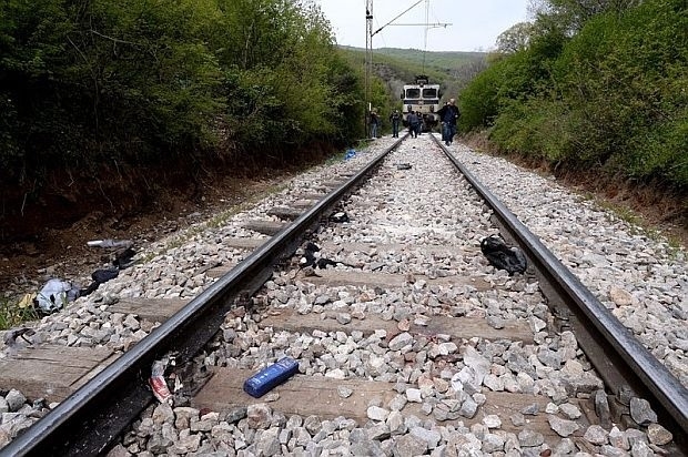 Кошмар в Германия, свлачище изкара от релсите влак със 185 пътници