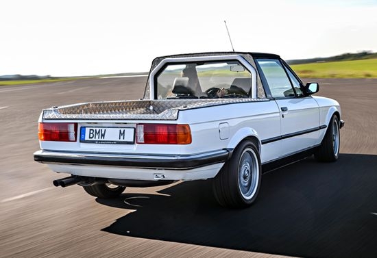 BMW извади уникални M-тройки за 30-годишнината на модела (СНИМКИ)