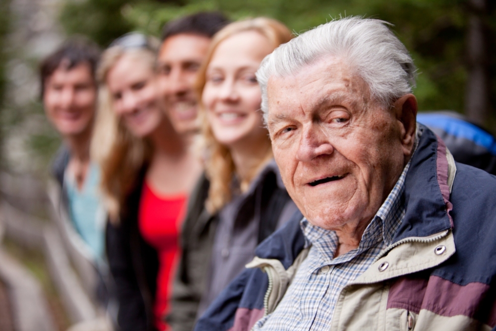 Населението на ЕС стремително застарява, но живее по-дълго