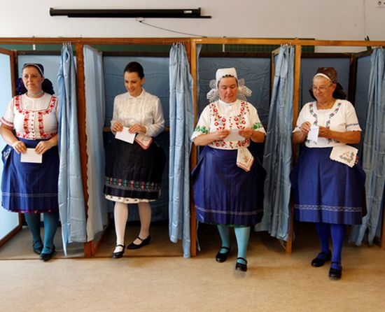 Референдумът в Унгария e невалиден засега